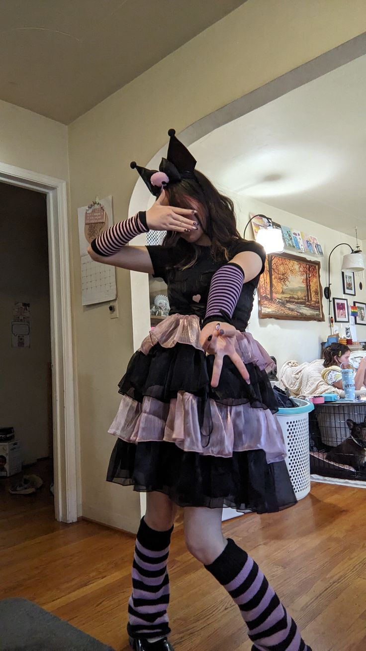 αποκριάτικη-στολή-Kuromi-για-έφηβες-