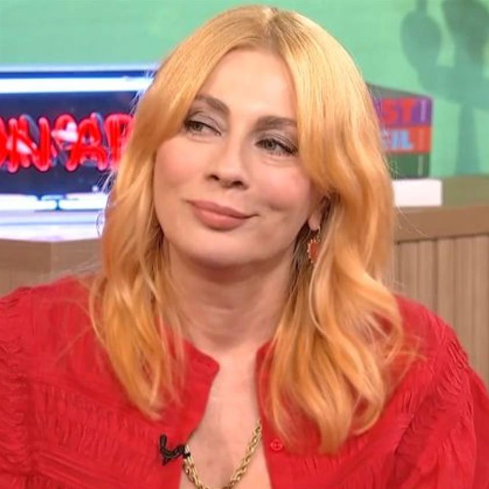 Σμαράγδα Καρύδη: Η νέα σχέση της ηθοποιού μετά τον χωρισμό από τον Θοδωρή Αθερίδη