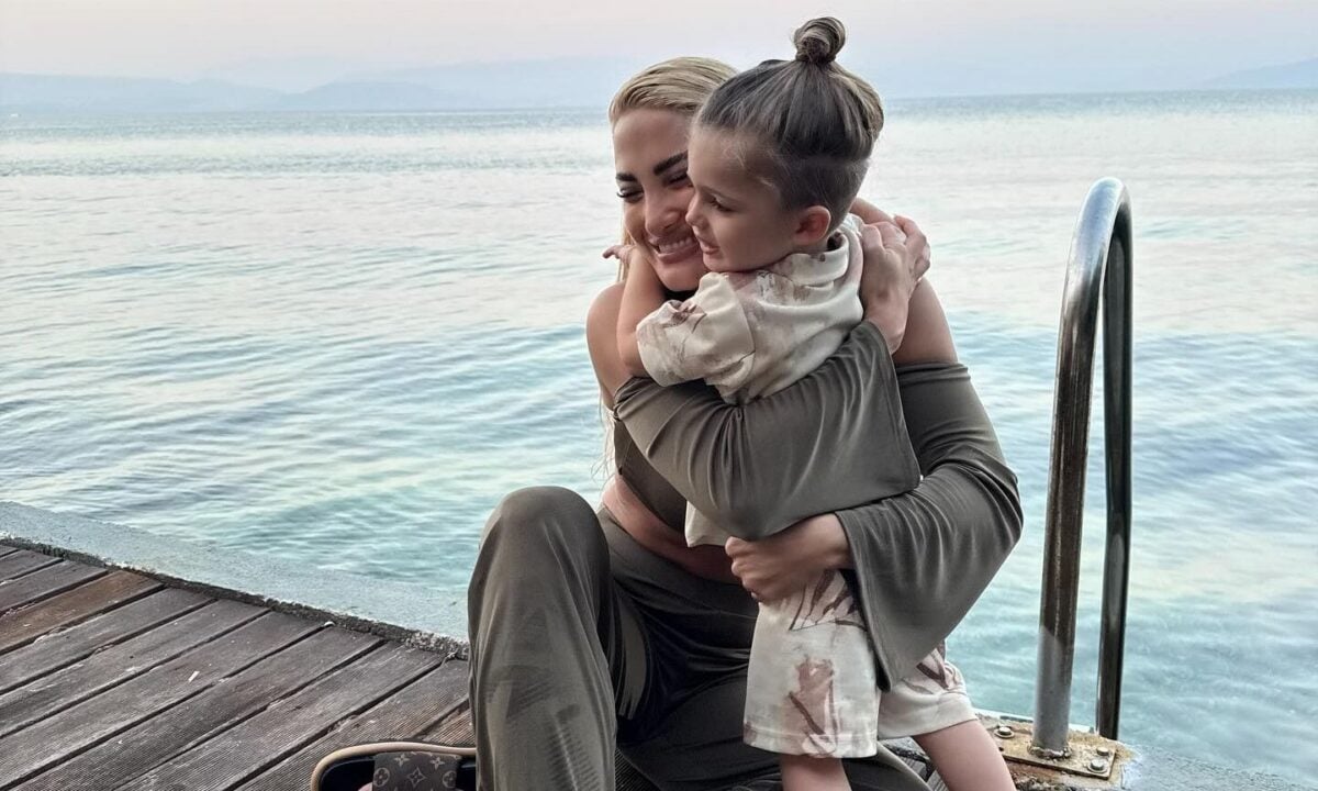 Στο νοσοκομείο ο γιος της Ιωάννας Τούνη