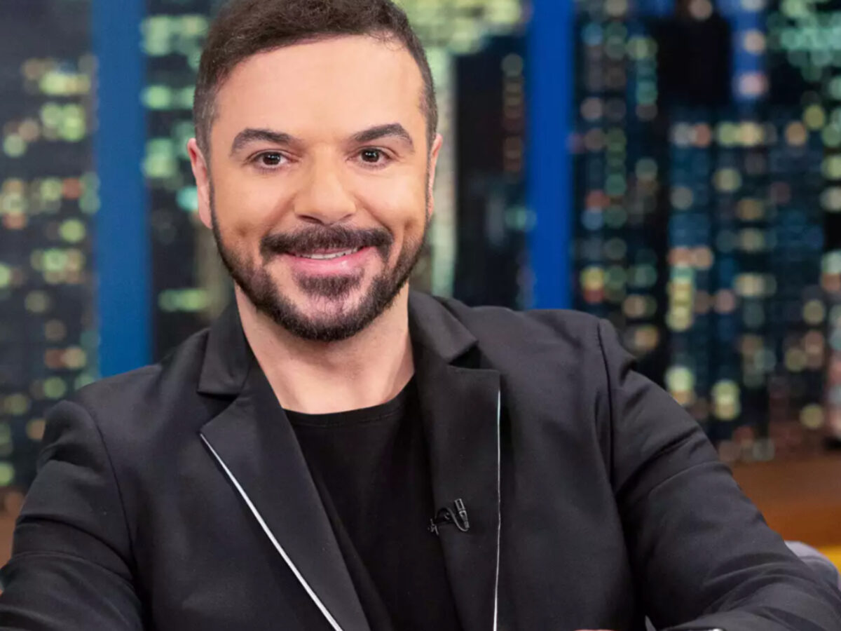 Στο νοσοκομείο ο Τριαντάφυλλος - Ακύρωσε όλες τις εμφανίσεις του