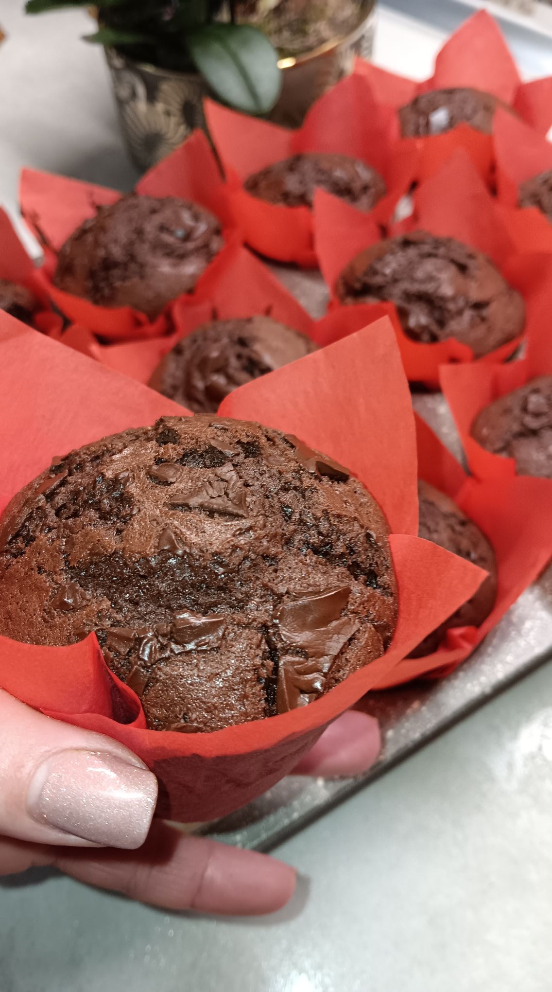 Τα πιο-εύκολα-σοκολατένια-muffins-συνταγή-