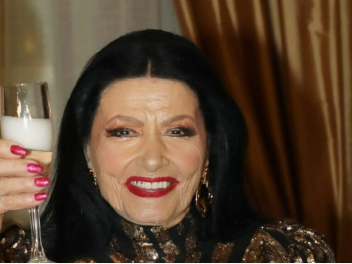 Θρήνος για την Ζωζώ Σαπουντζάκη