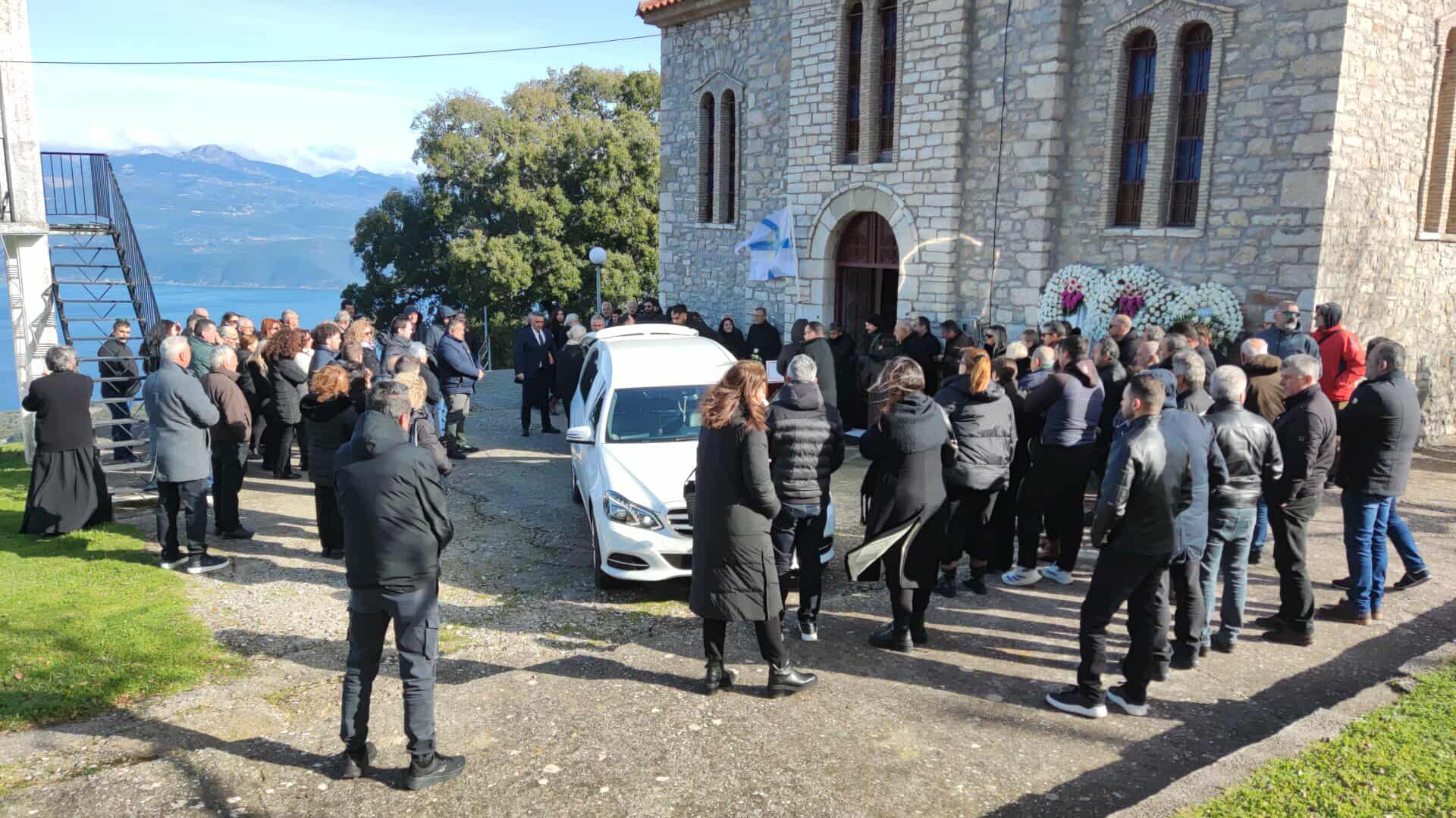 Θρήνος στην κηδεία του δολοφονηθέντος Κωνσταντίνου Αλεξανδρή6