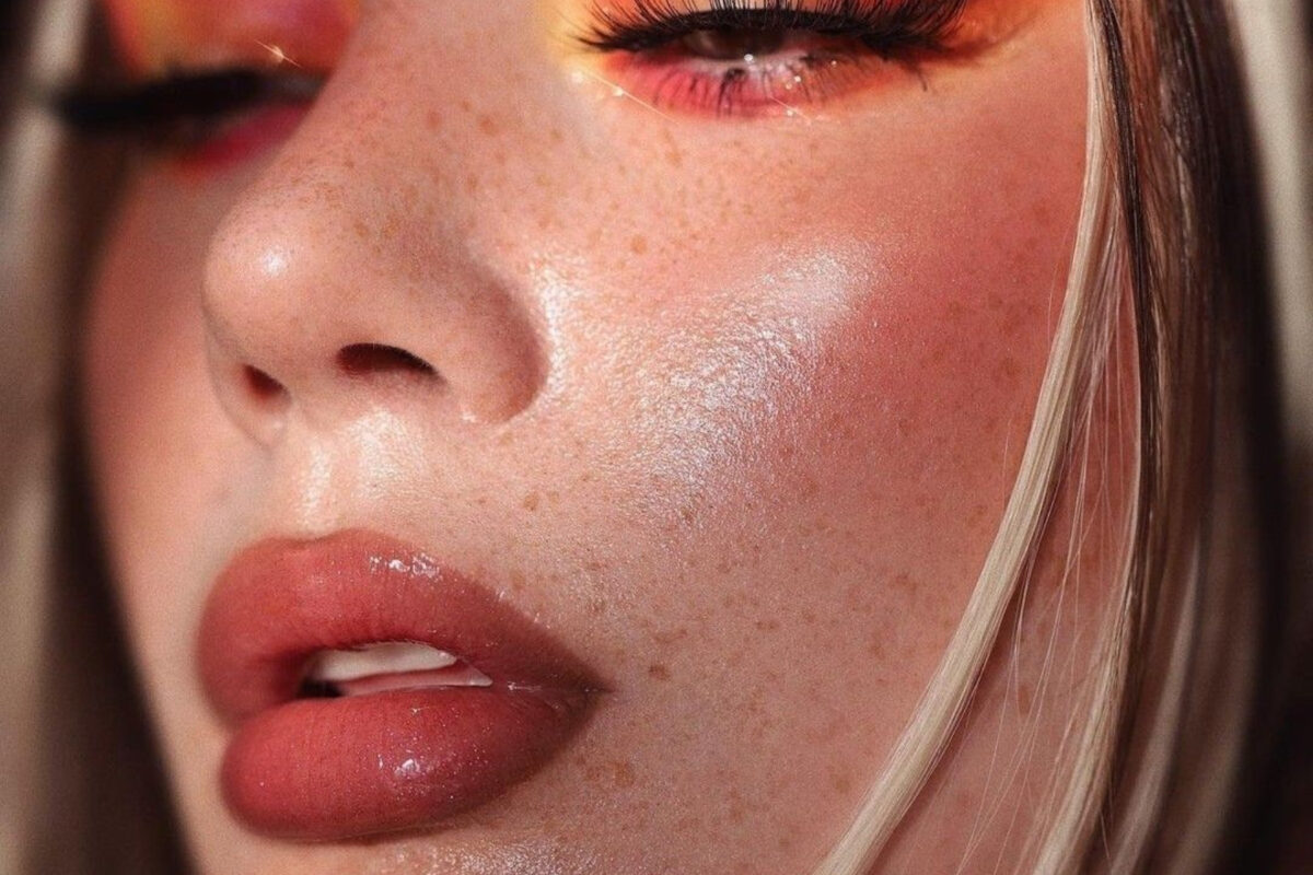 Τι είναι τα halo lips και πώς θα πετύχετε πιο γεμάτα χείλη χωρίς fillers αφτιαχτο