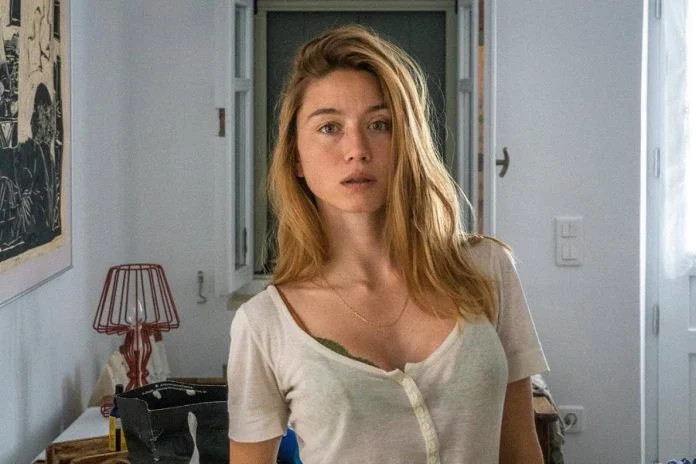 ΛΙΖΑ (Θάλεια Παπακώστα)