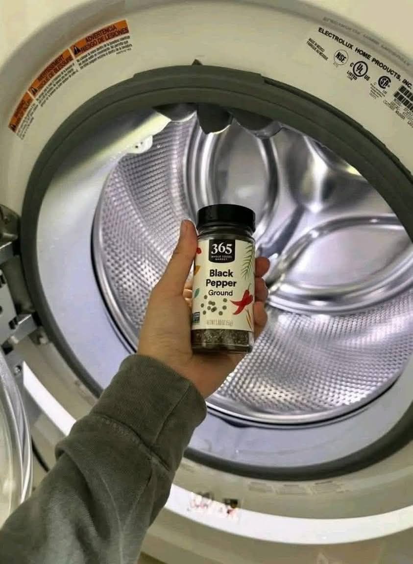 Το κόλπο με το πιπέρι στο πλυντήριο που κάνουν τώρα όλες οι νοικοκυρές