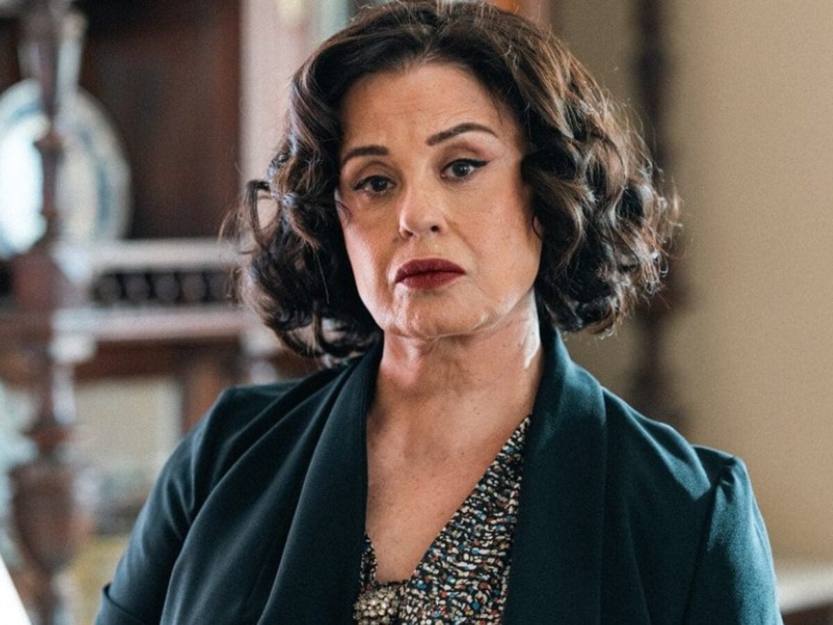 Το σπίτι δίπλα στο ποτάμι: Η Ευανθία διαλύει μια για πάντα τον γάμο της Ιουλίας και του Φωκά