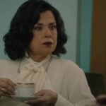 Το σπίτι δίπλα στο ποτάμι: Πεθαίνει το παιδί της και βυθίζεται στον εφιάλτη