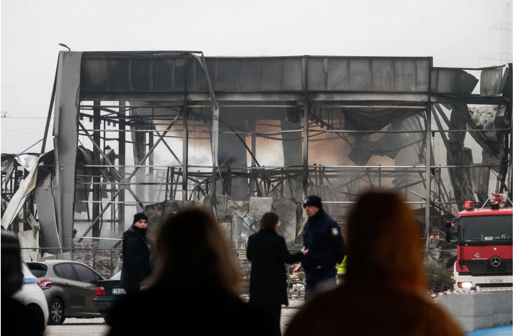 Τραγωδία στη Βιολάντα: Θρήνος για τα θύματα - Σοκαριστικές οι εικόνες της τεράστιας καταστροφής