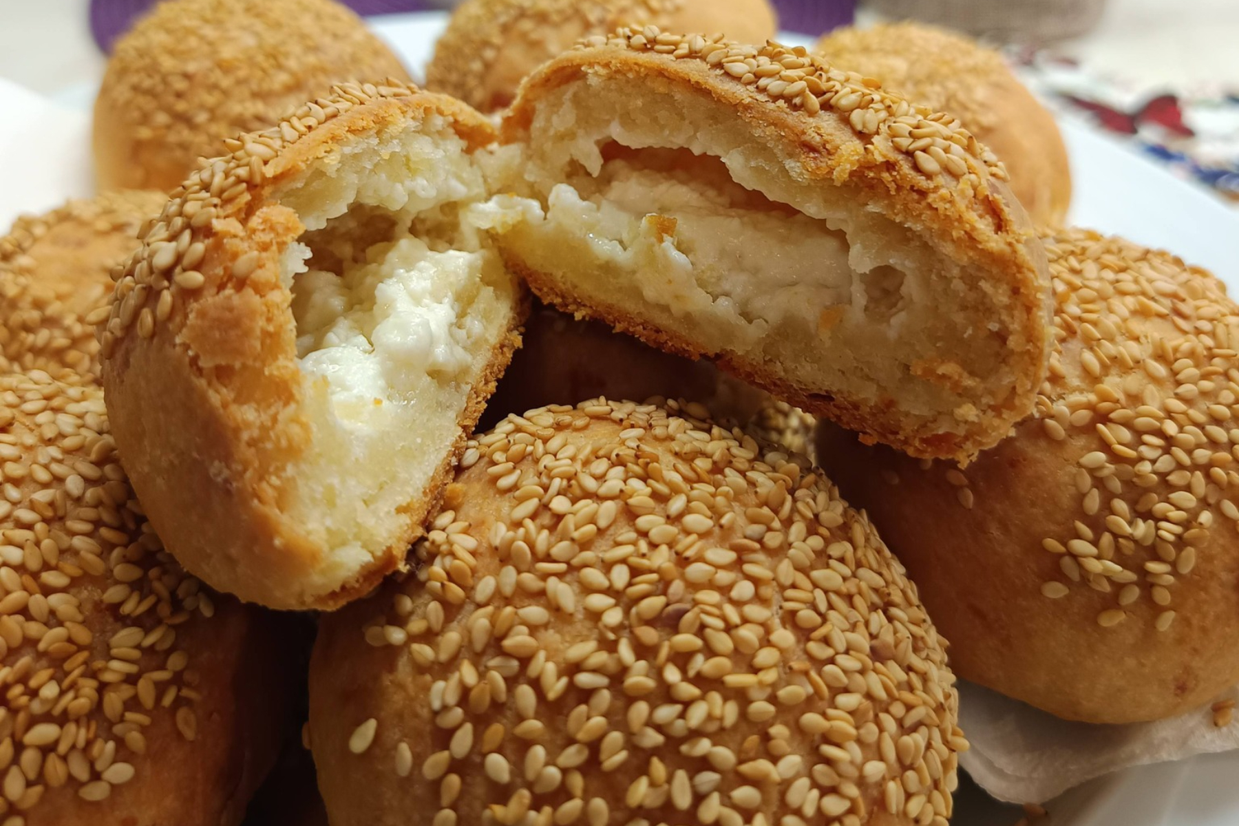 Τυροψωμάκια χωρίς αυγό και μαγιά για το σχολικό κολατσιό