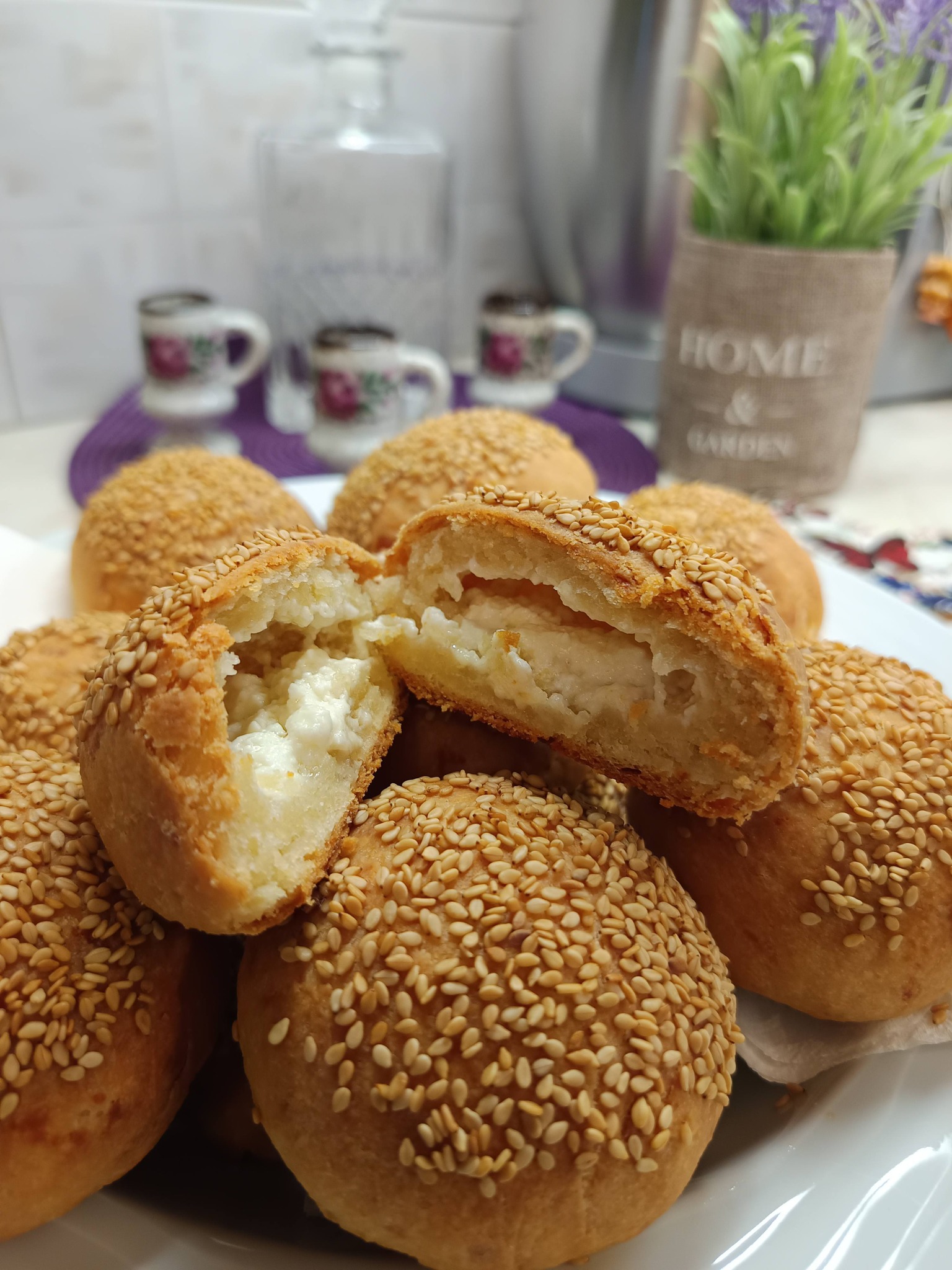 Τυροψωμάκια χωρίς αυγό και μαγιά για το σχολικό κολατσιό