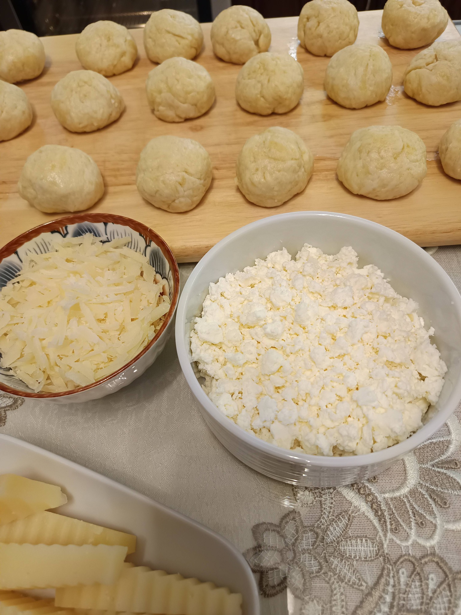 Τυροψωμάκια χωρίς αυγό και μαγιά για το σχολικό κολατσιό