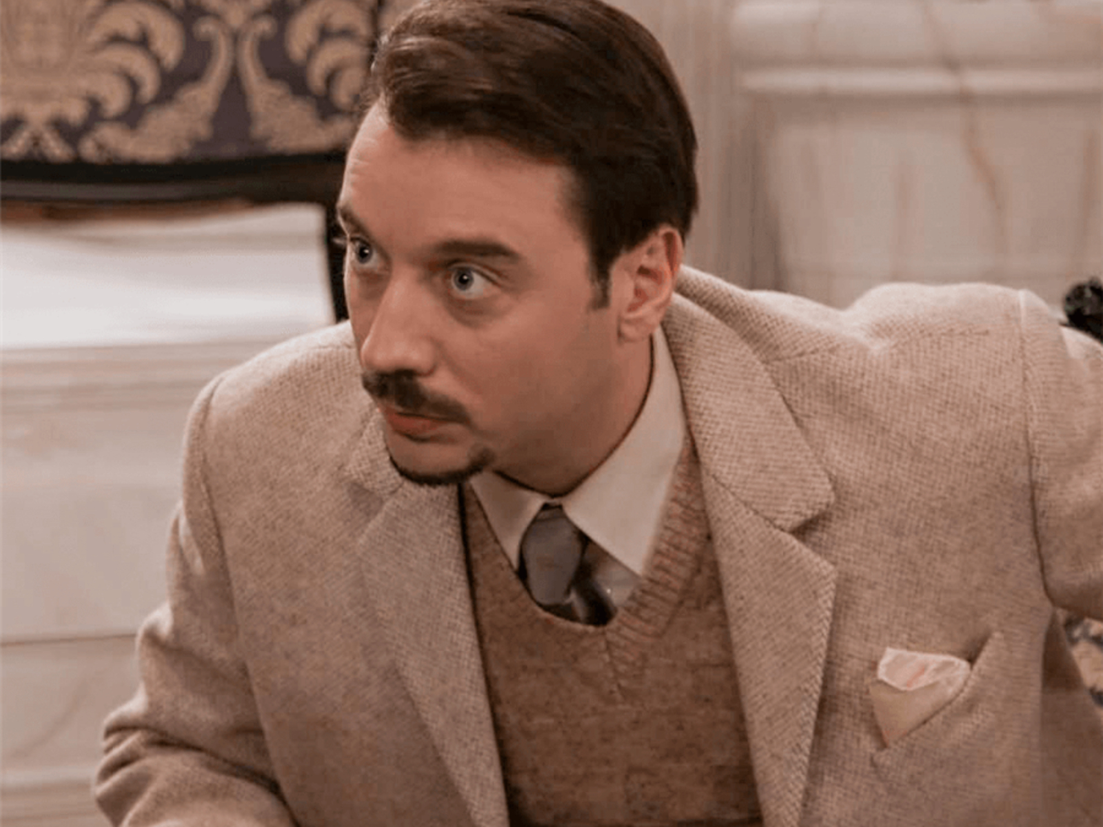 Grand hotel: Ο Ιορδάνης καταλήγει αλκοολικός και περιθωριακός