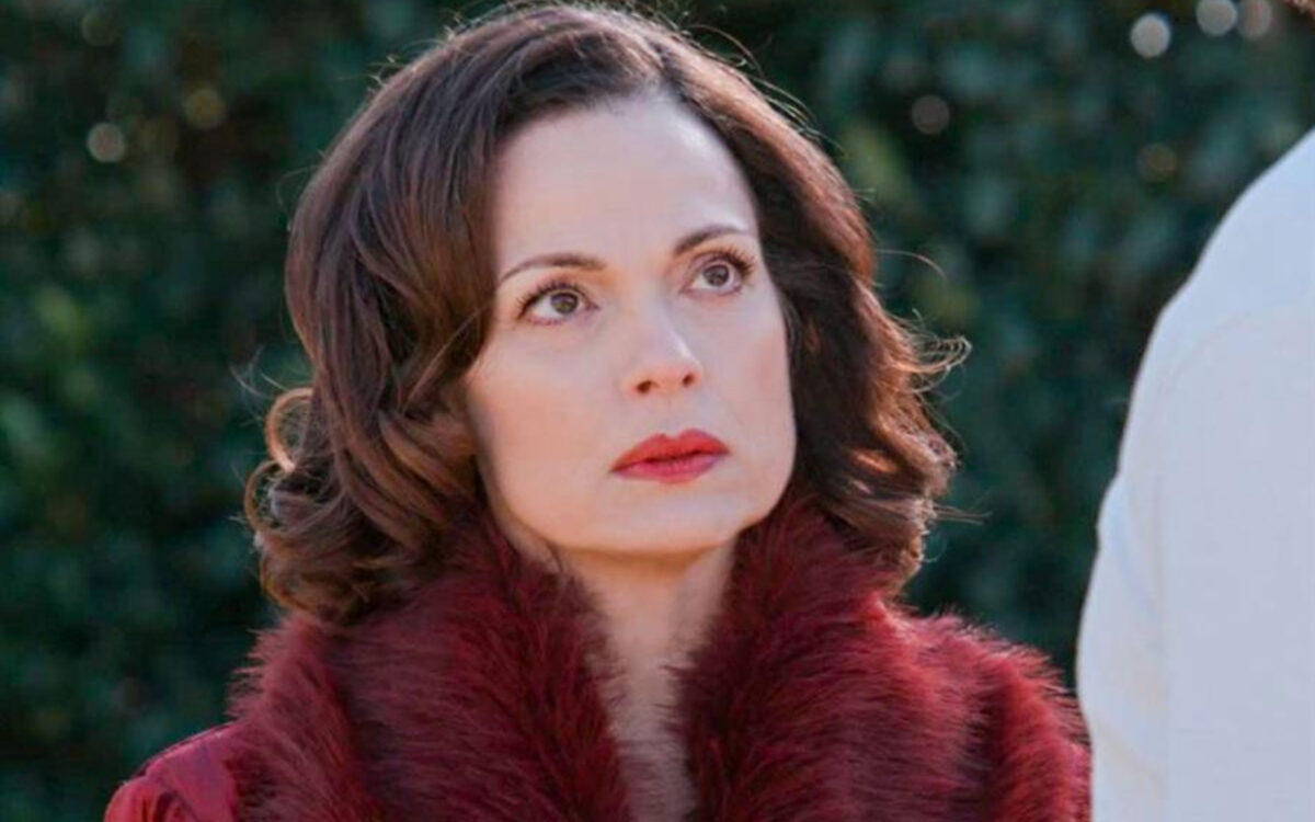 Grand hotel: Η Κυβέλη πιάνει τον Ρήγα με την Ελένη και γίνεται τρελή