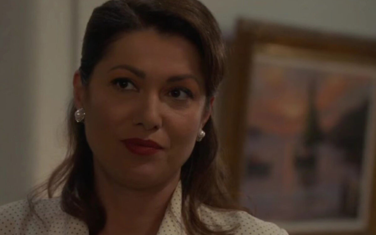 Porto Leone: Καταρρέει στα χέρια της και σπαράζει όταν τον βλέπει να πεθαίνει