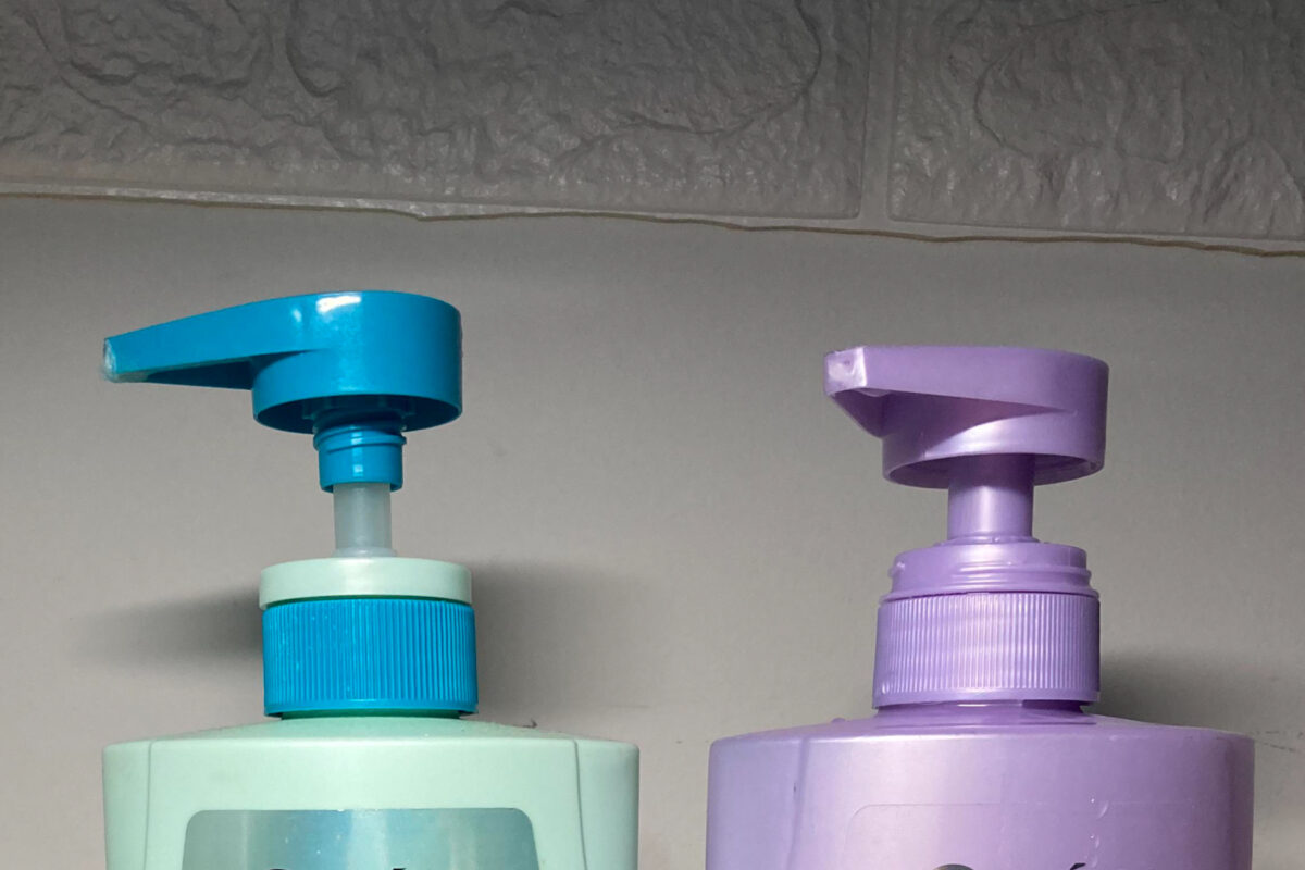 Ανακαλούνται 30 πασίγνωστες μάρκες σαμπουάν και αφρόλουτρων: Αναλυτικά η λίστα με τα επικίνδυνα προϊόντα