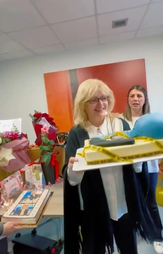 Αγγελική Νικολούλη: Είχε τα γενέθλιά της - Η έκπληξη του MEGA και η επική τούρτα