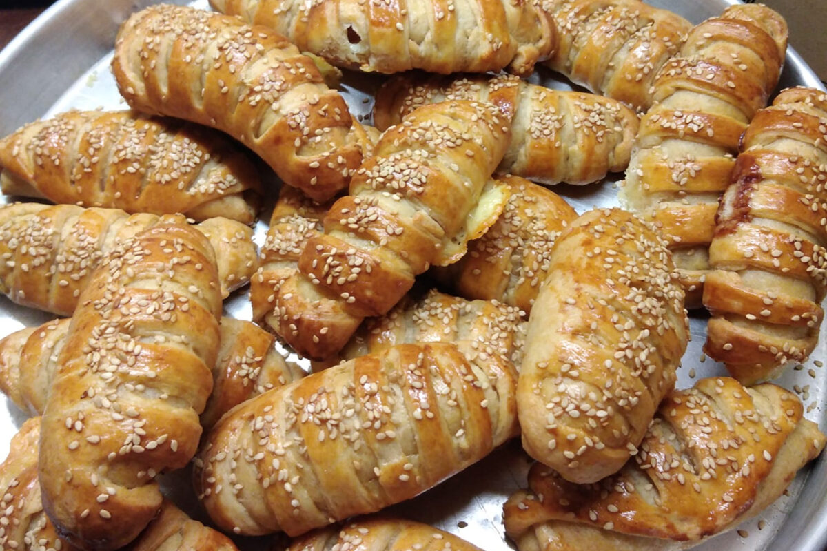 Ατσμά με γραβιέρα και ζύμη σα βαμβάκι