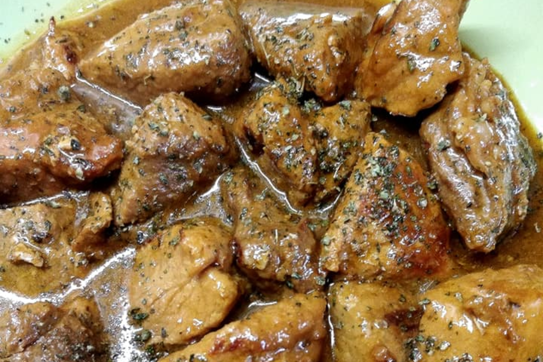 Χοιρινές-μπουκιές-με μπύρα-