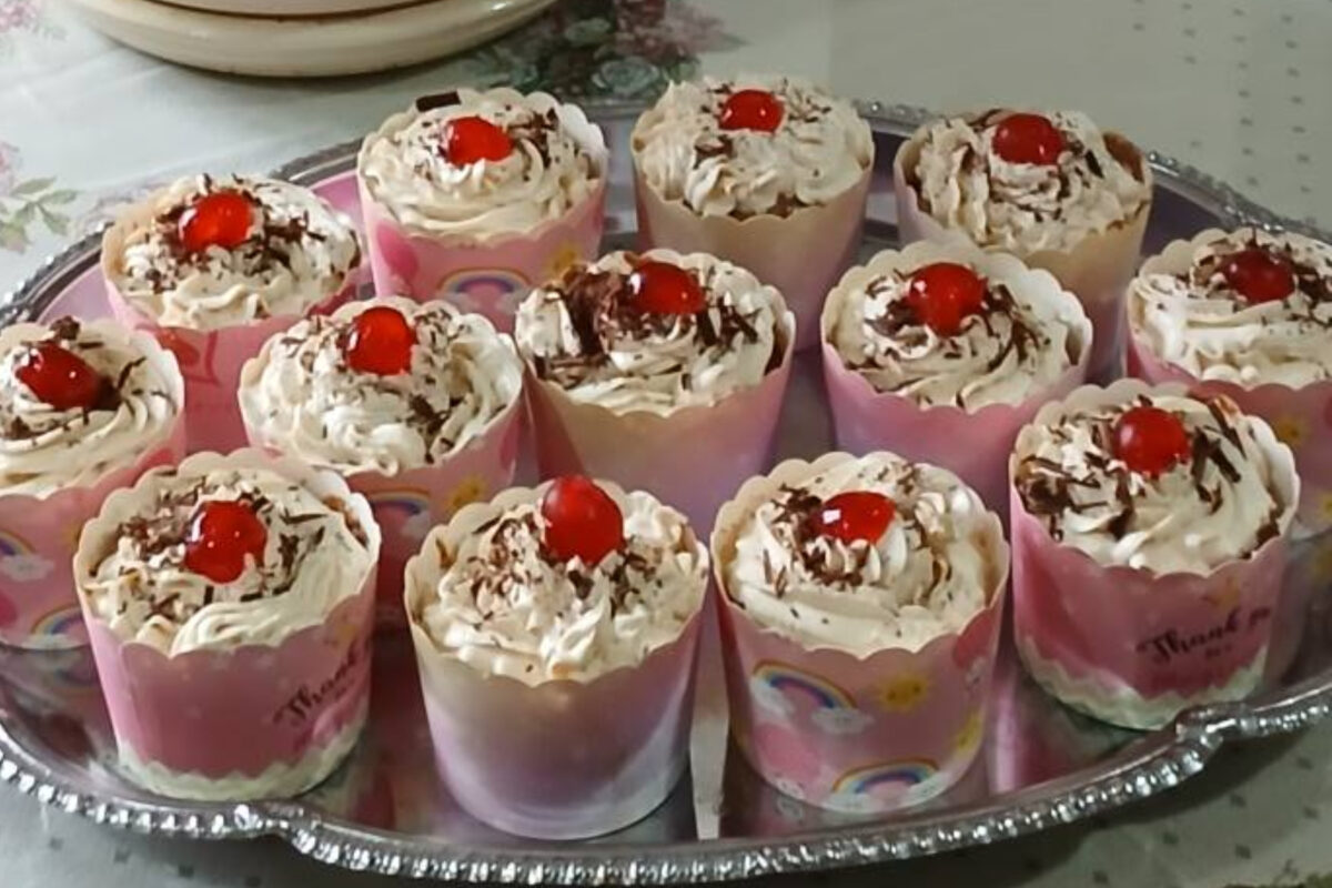 Εύκολα-ατομικά γλυκάκια-για τη Τσικνοπέμπτη-