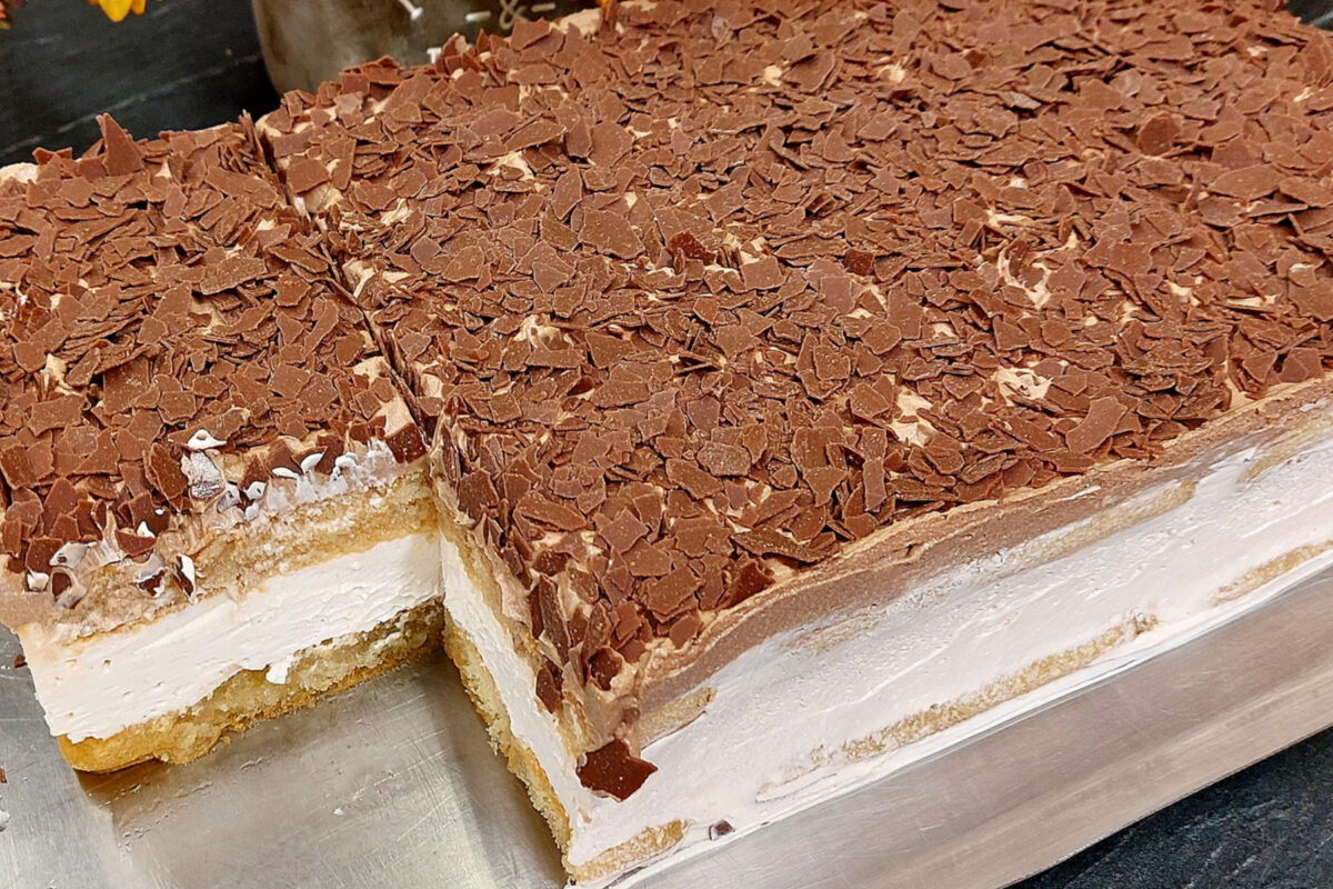 Εύκολο γλυκό ψυγείου καραμέλα χωρίς ψήσιμο ή βράσιμο