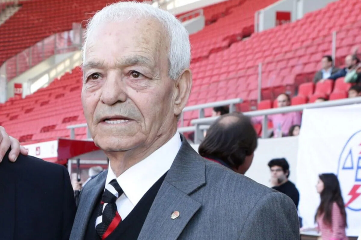 Έφυγε από τη ζωή ο θρύλος του ελληνικού ποδοσφαίρου Σωτήρης Γκαβέζος