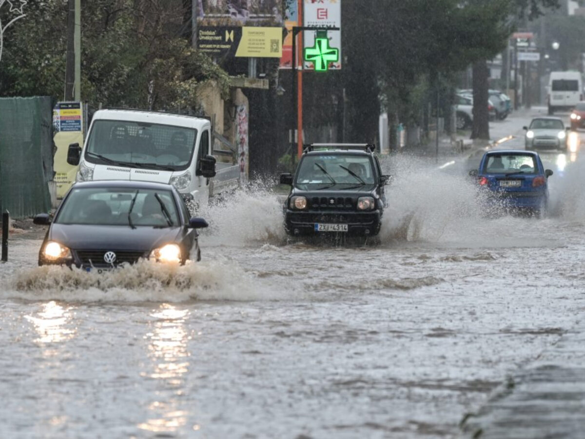 Έκτακτο δελτίο ΕΜΥ: Πορτοκαλί προειδοποίηση για ισχυρές καταιγίδες και χαλαζοπτώσεις- Οι περιοχές που κινδυνεύουν