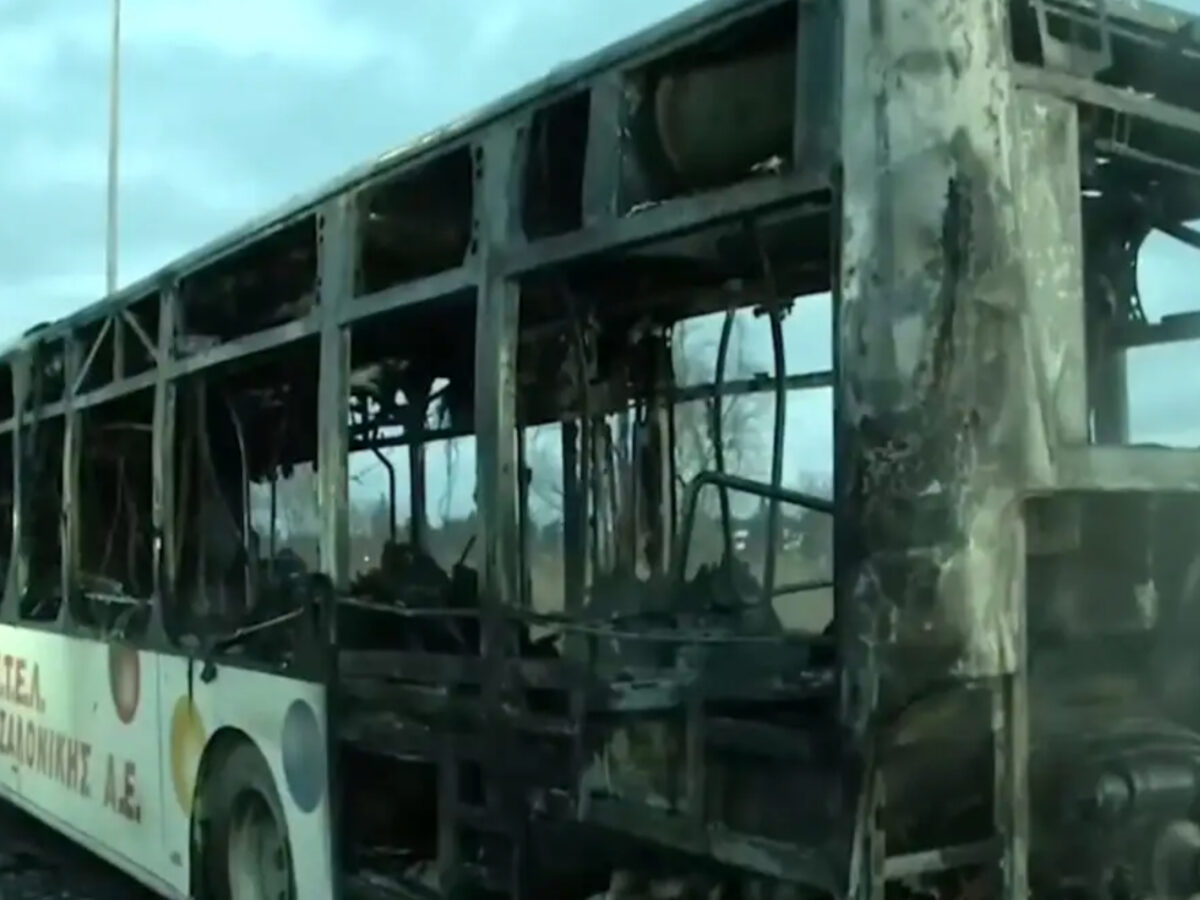 Έκτακτο: Φωτιά σε λεωφορείο του ΚΤΕΛ στη Θεσσαλονίκη