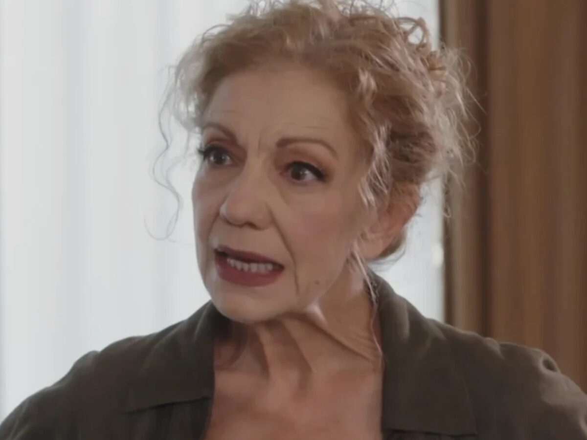 Η Γη της Ελιάς: Η Αλεξάνδρα ξεσκεπάζει την φόνισσα κόρη της