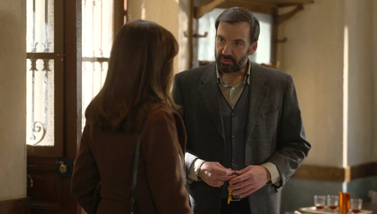 Ηλέκτρα επόμενα επεισόδια Γ’ κύκλος:  98, 99, 100, 101, 102, 103