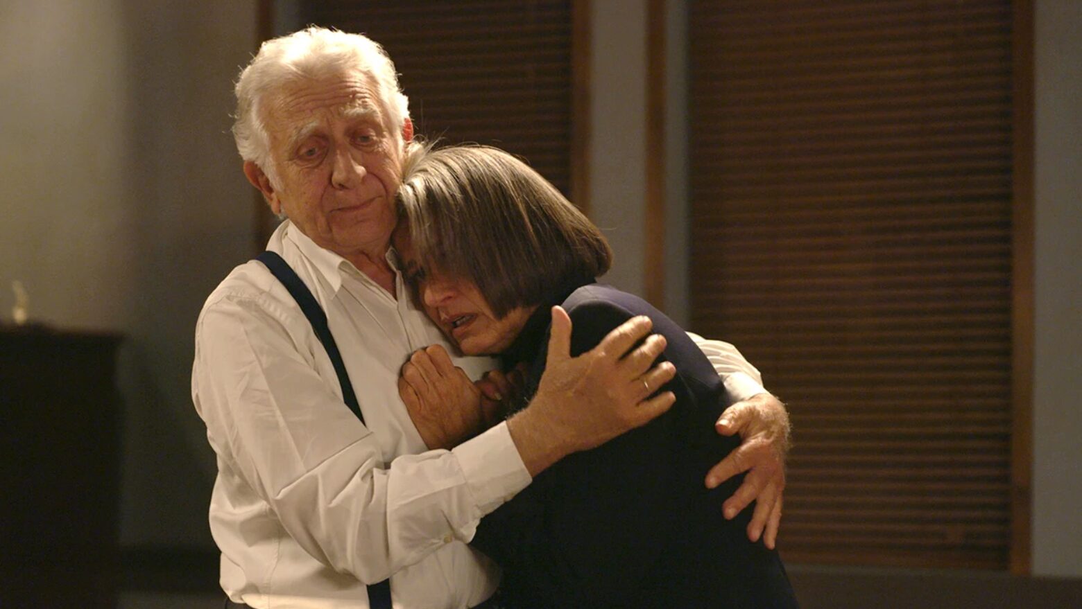 Ηλέκτρα επόμενα επεισόδια Γ’ κύκλος: 98, 99, 100, 101, 102, 103