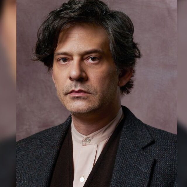 Να μ'αγαπάς-Μιχάλης