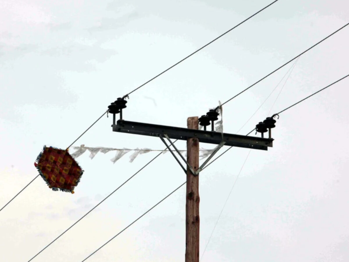 Καθαρά Δευτέρα 2026: Οι οδηγίες του ΔΕΔΔΗΕ αν μπλεχτεί ο χαρταετός σας σε καλώδια