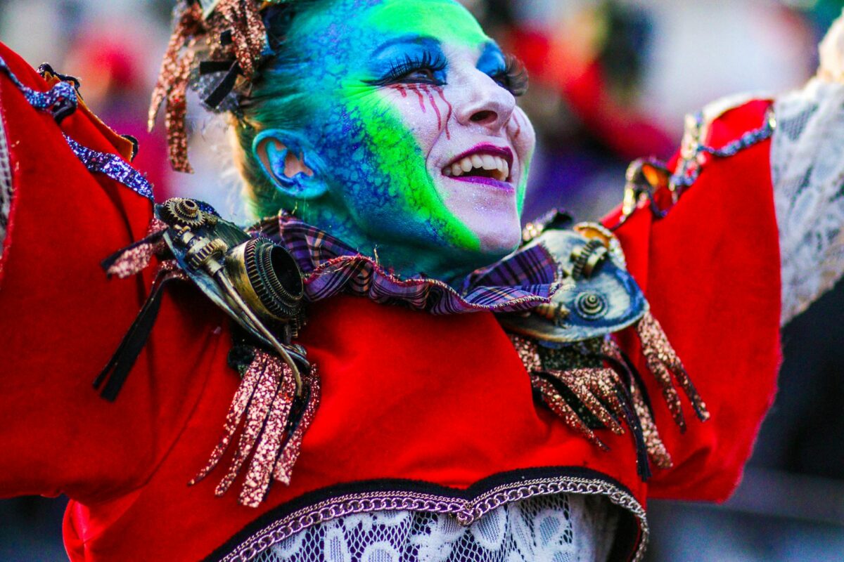 Κυριακή της Αποκριάς 2026: Ήθη και έθιμα από όλη την Ελλάδα που σίγουρα δε γνώριζες