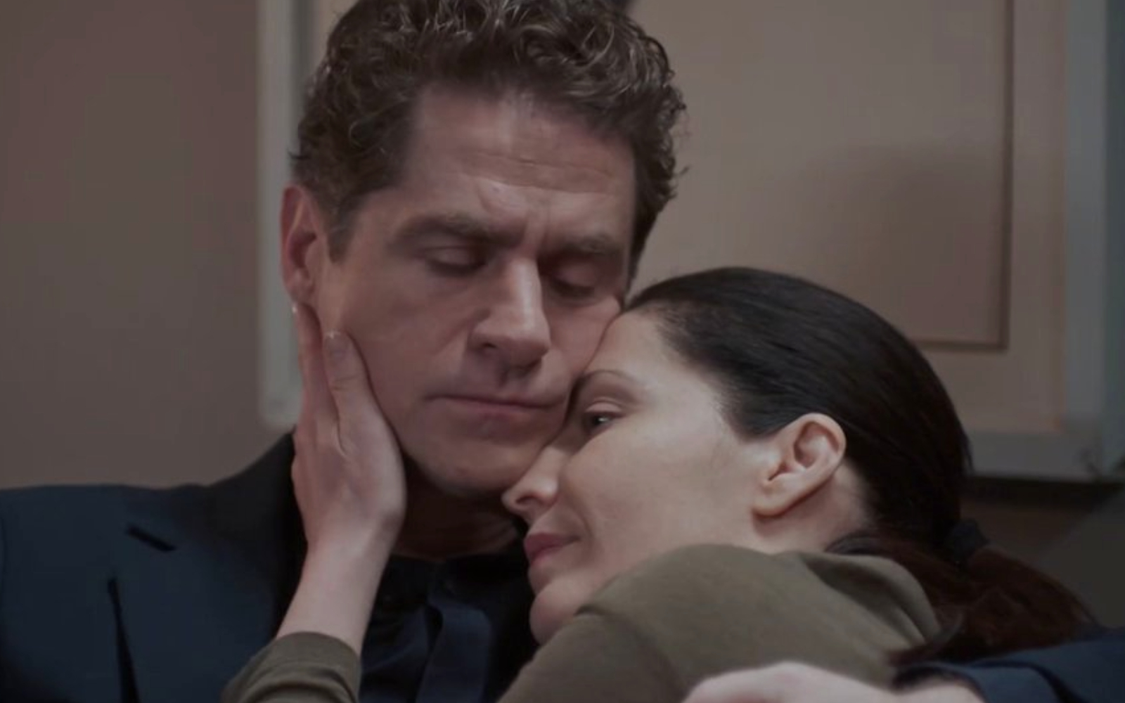 Μια νύχτα μόνο: Ο Οδυσσέας γίνεται ένας άλλος και τσακίζει την Αρετή