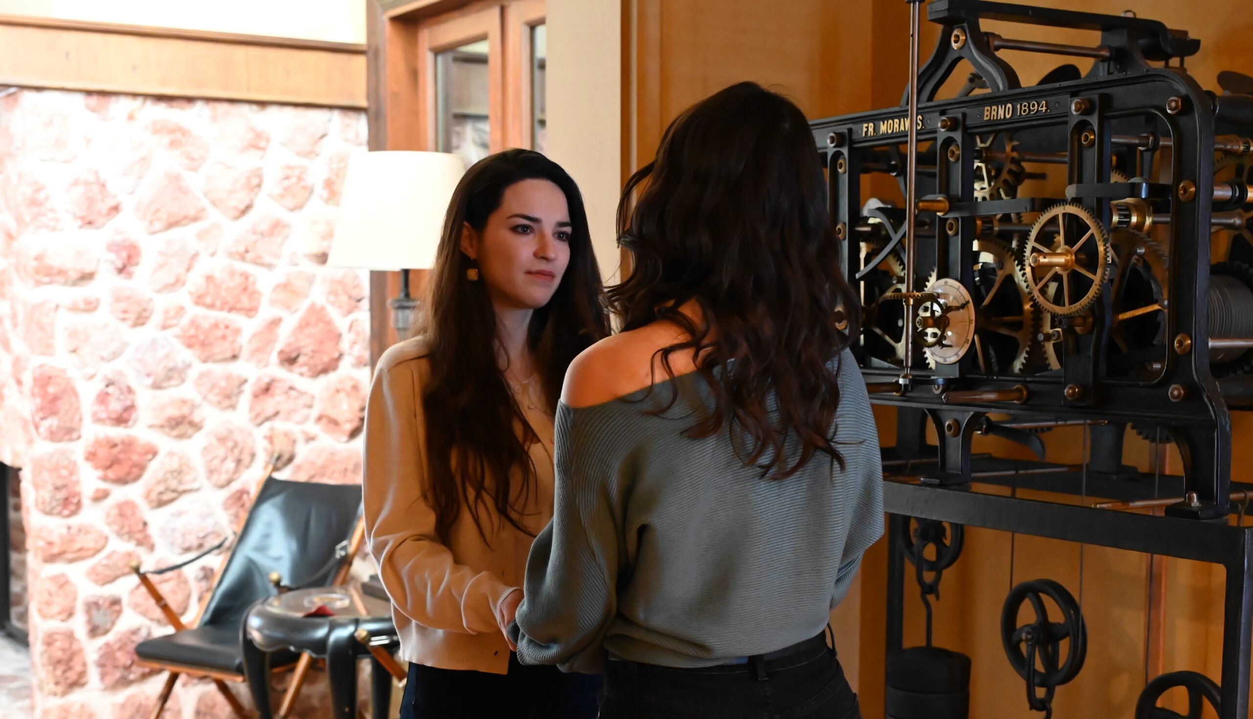 Να μ'αγαπάς-Άννα-Φωτεινή-