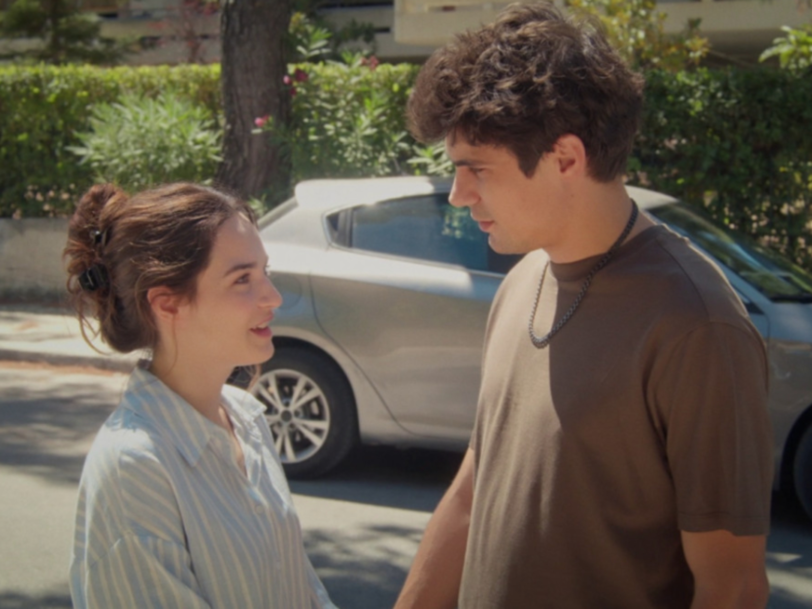 Να μ' αγαπάς: Η Άννα παντρεύεται τον Λευτέρη και διώχνει την Σοφία κακήν κακώς από τον γάμο