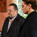 Να μ' αγαπάς: Ο Θεόφιλος πέφτει στα πόδια του Ορφέα και τον εκλιπαρεί