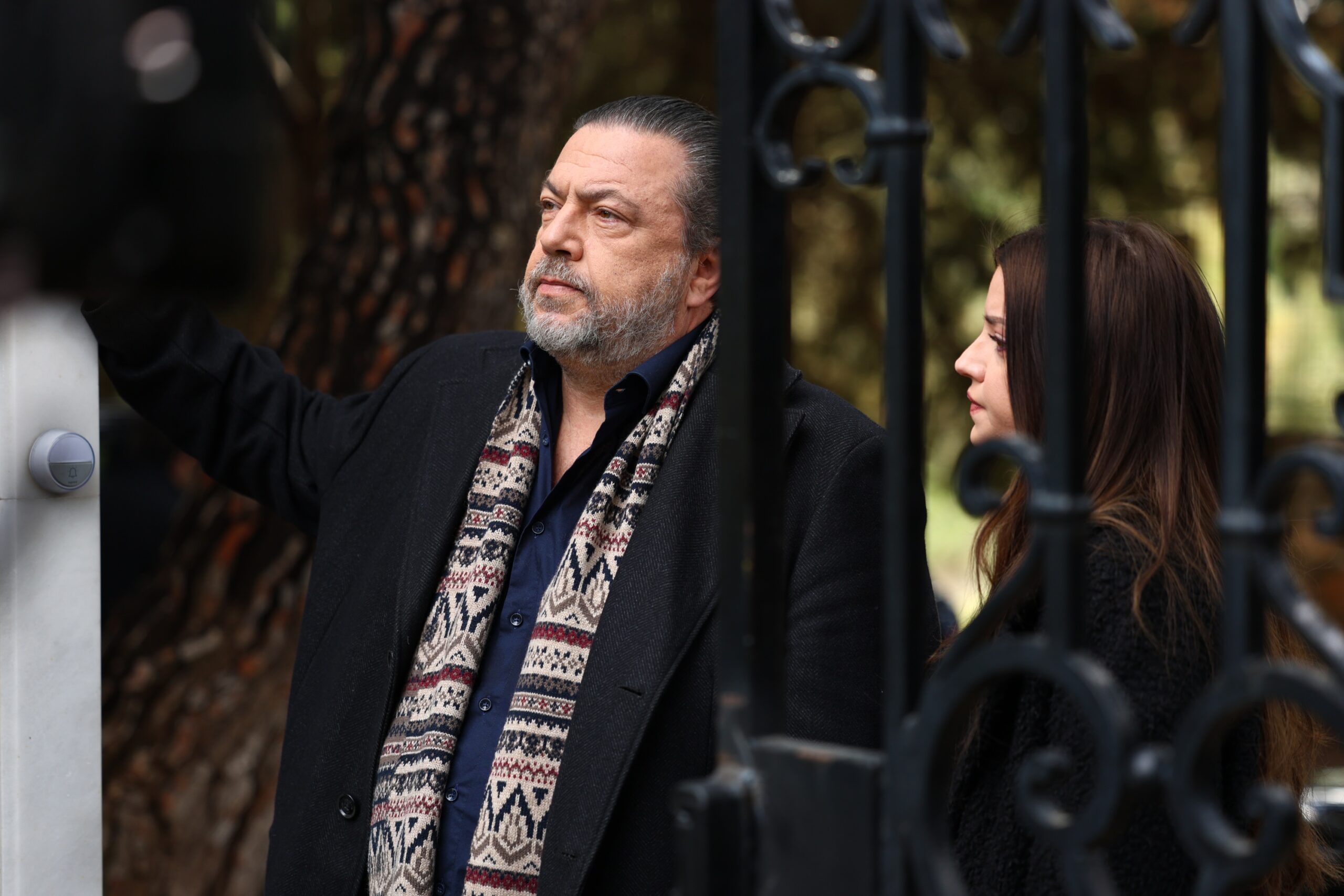 Να μ' αγαπάς-Θεόφιλος Να μ' αγαπάς-Θεόφιλος