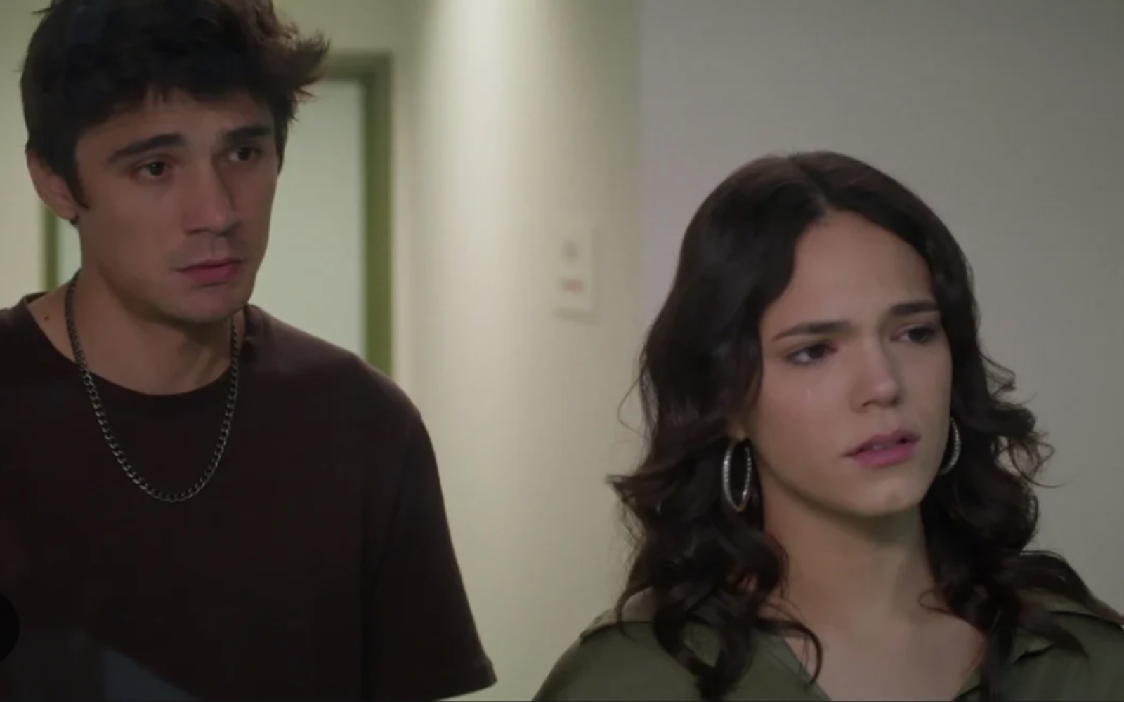 Να μ'αγαπάς: Η Φωτεινή παντρεύεται κρυφά από τον Λευτέρη