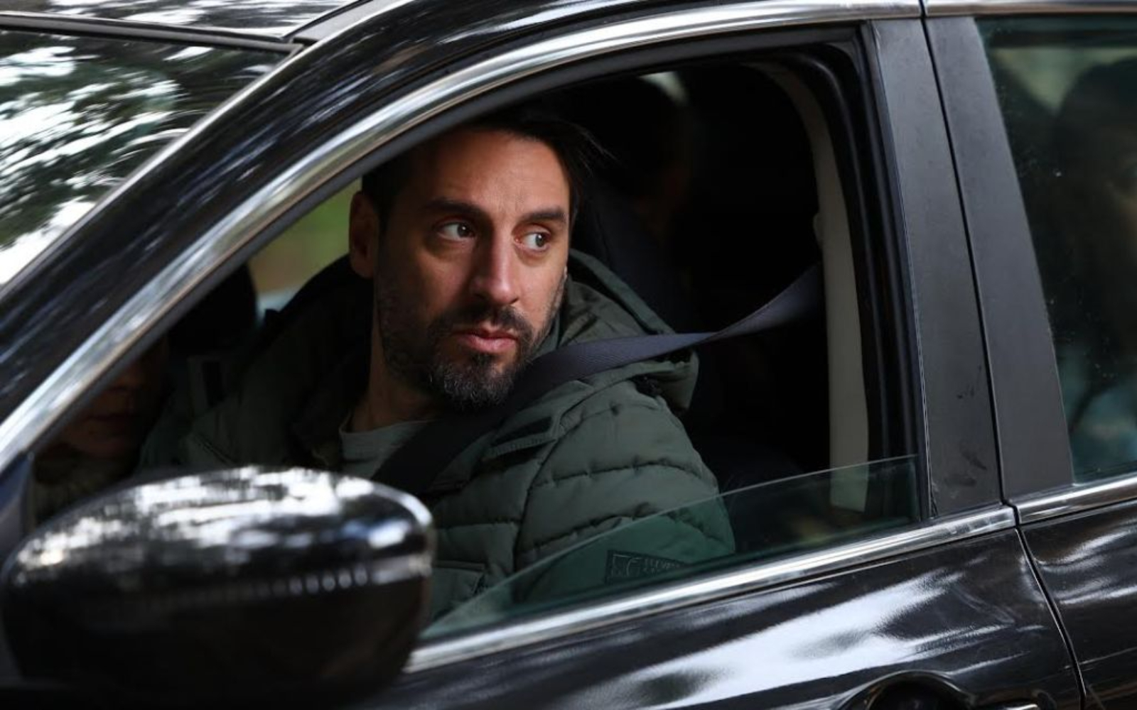 Να μ'αγαπάς: Ο Μάκης χάνει όλη την περιουσία και ξαναμένει πάμφτωχος