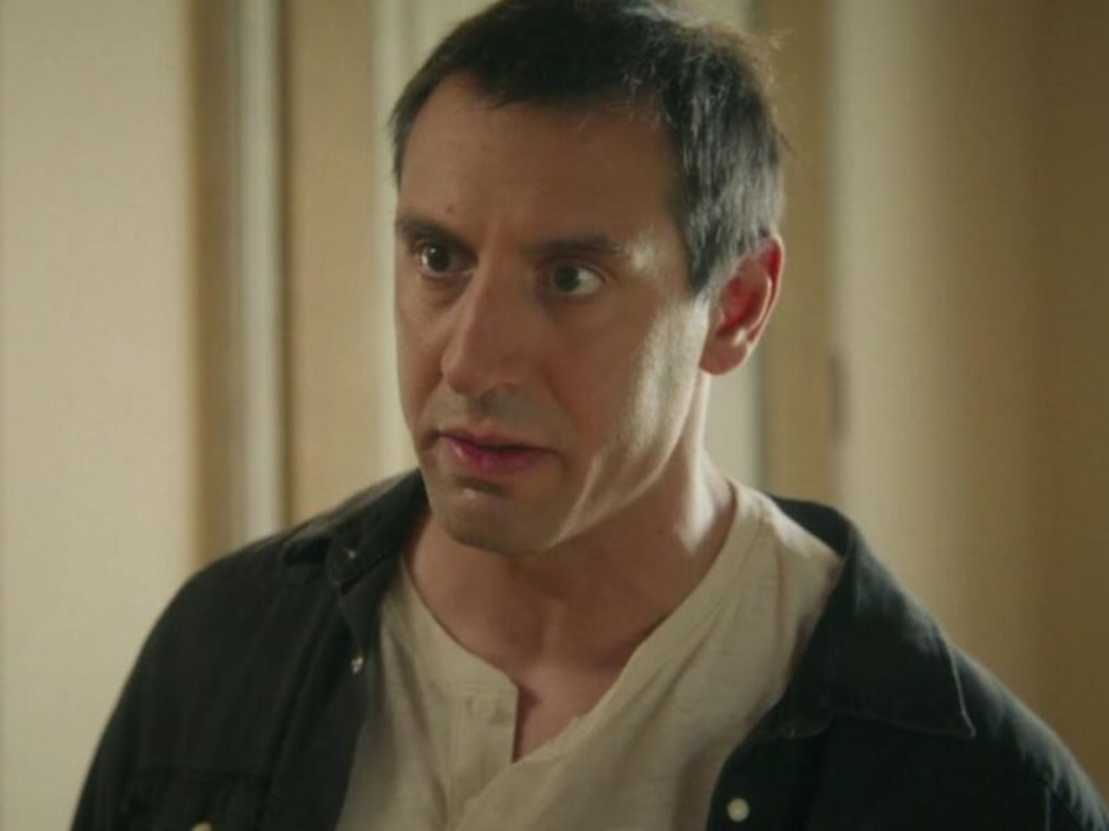 Να μ’αγαπάς-Μάκης 