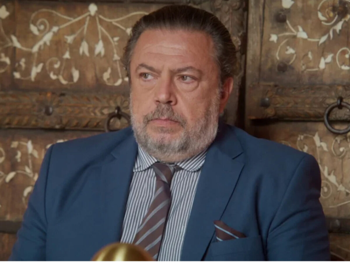 Να μ'αγαπάς: Ο Θεόφιλος καταλήγει πάμφτωχος και ζητιάνος