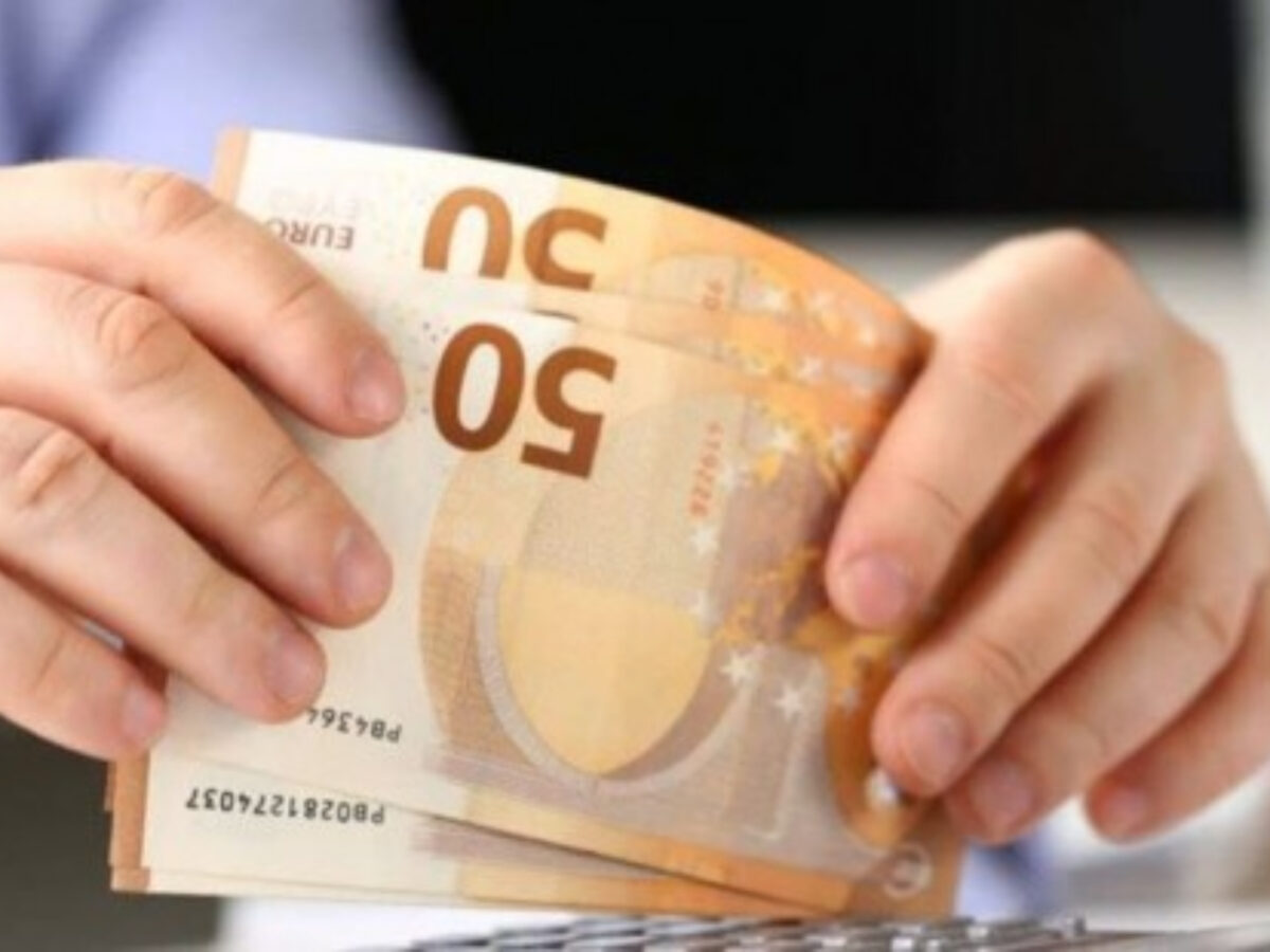 Νέο επίδομα 391 ευρώ από τον ΟΠΕΚΑ: Ποιοι είναι οι δικαιούχοι