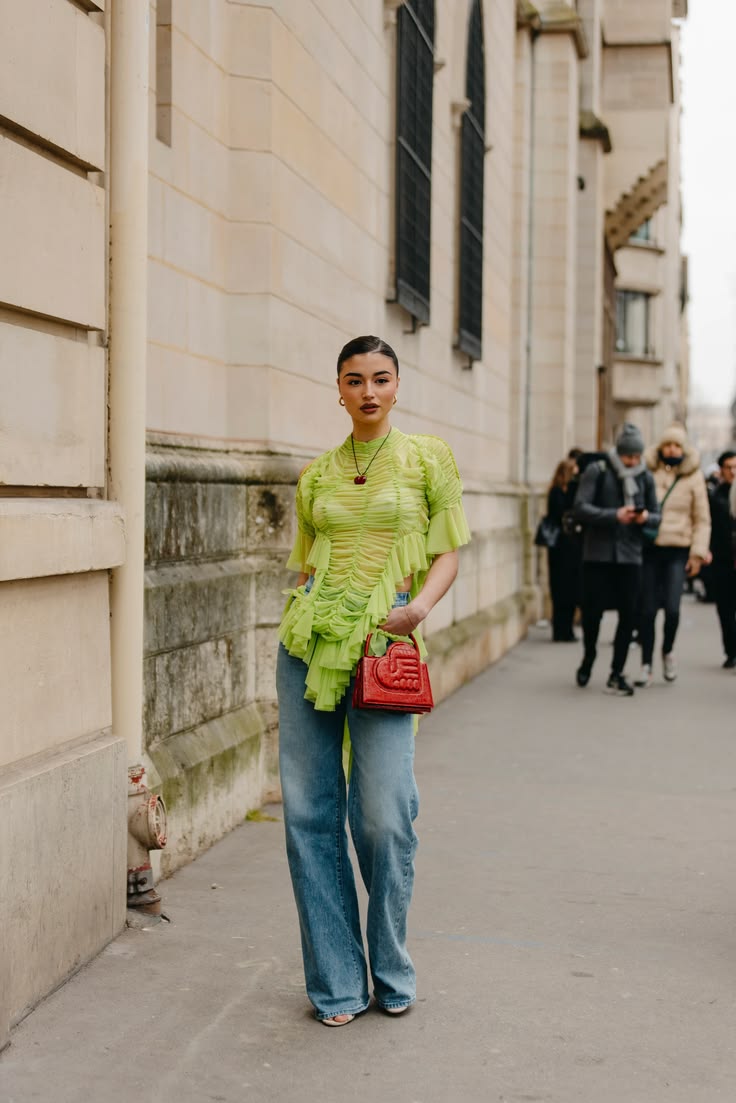 Ντύσιμο Μαρτίου 2026: Οι πιο stylish ιδέες για να καλώς ορίσεις την Άνοιξη 2026