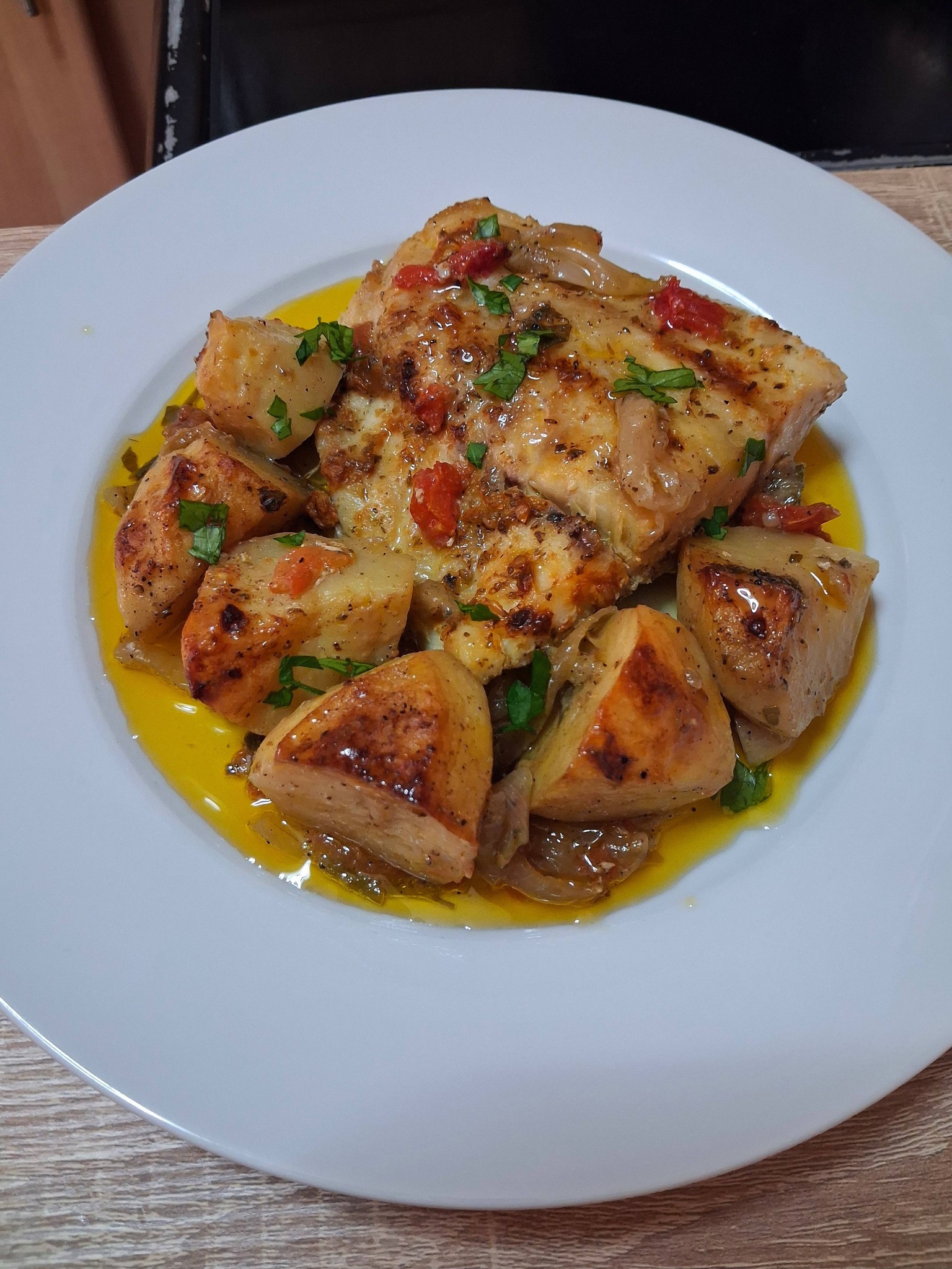 Πέρκα με πατάτες στον φούρνο