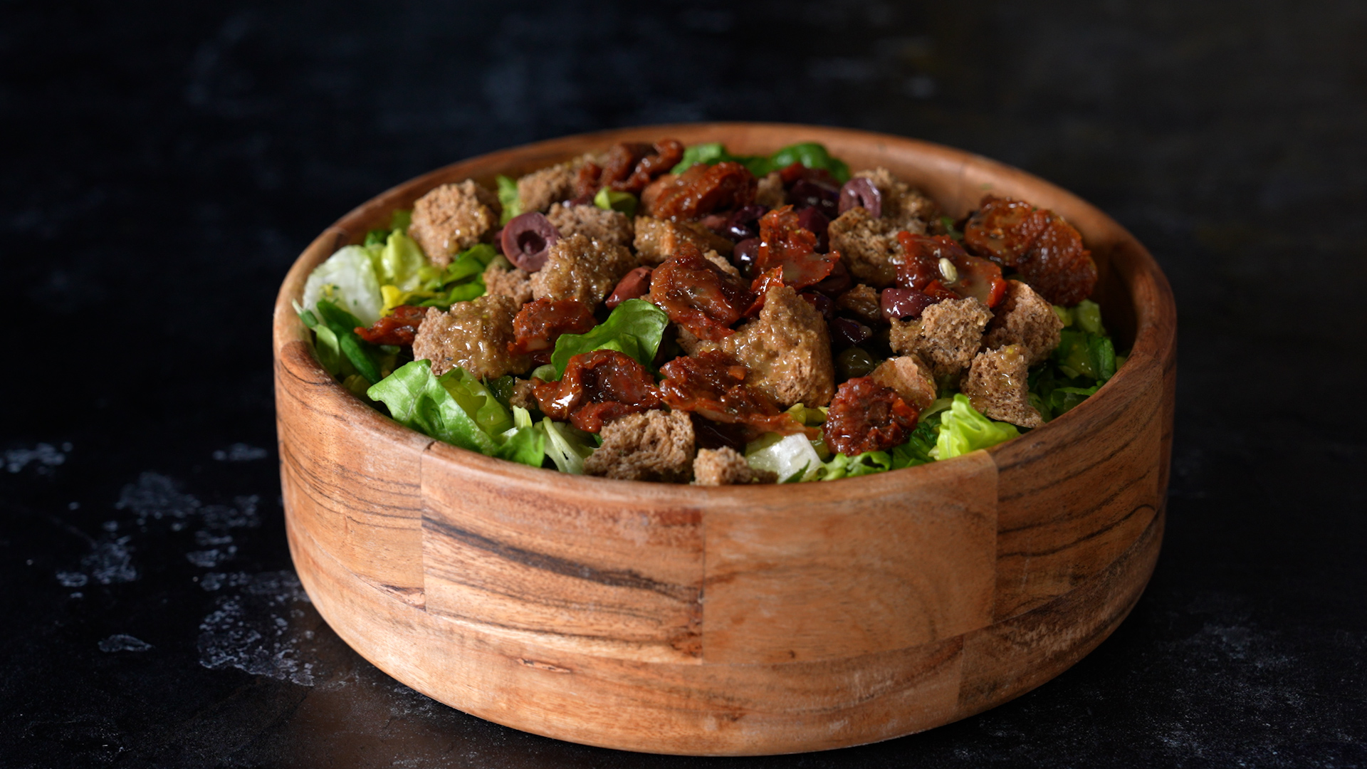 Σαρακοστιανή σαλάτα με αρωματική σώς