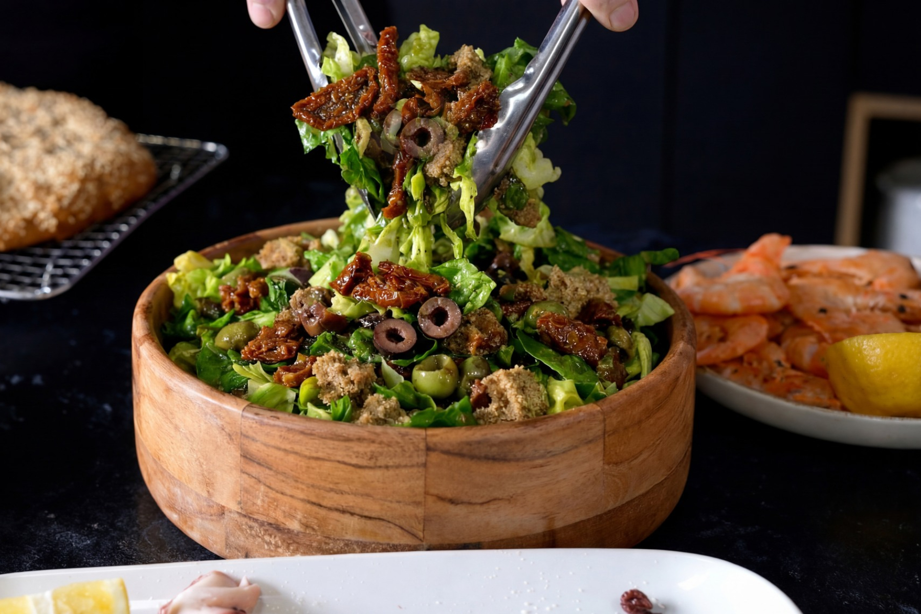 Σαρακοστιανή σαλάτα με αρωματική σώς