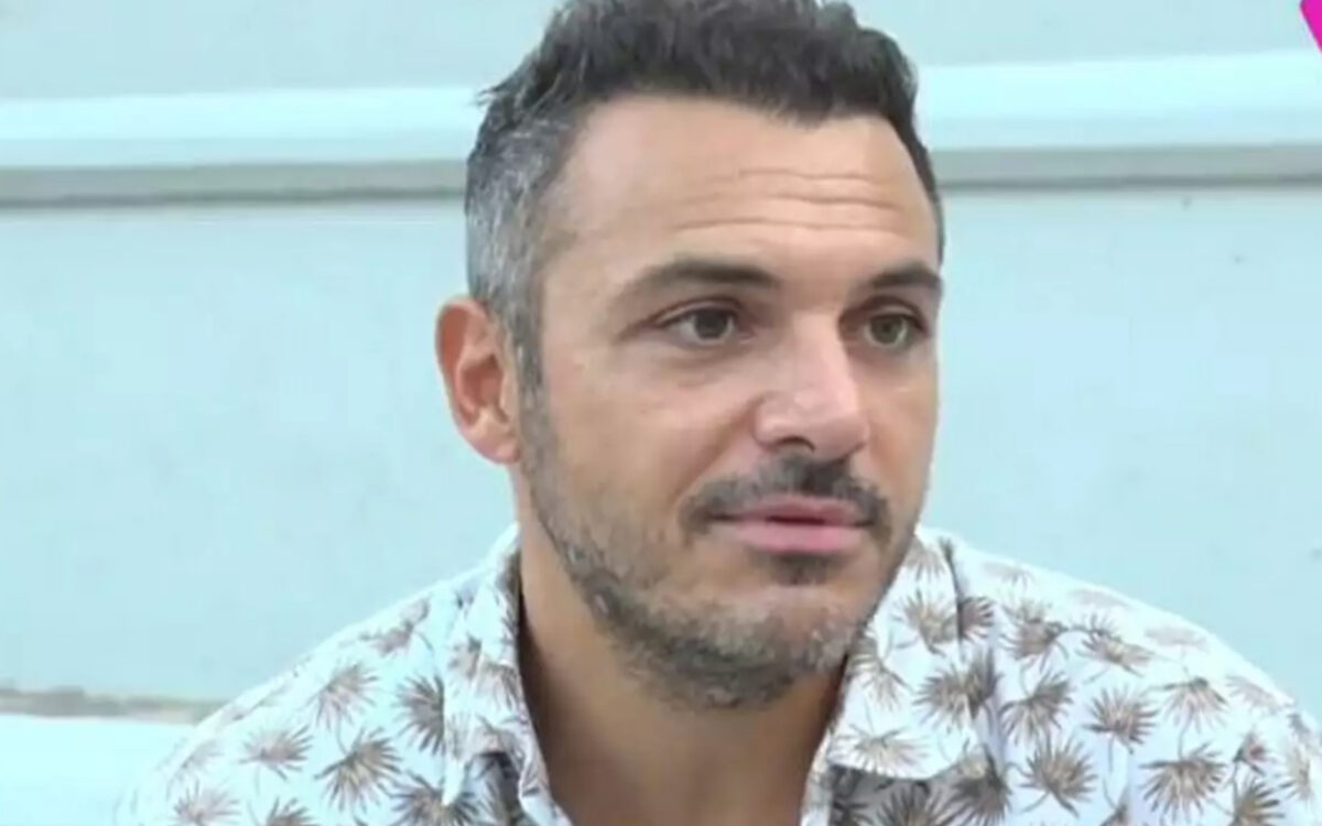 Η Σοκαριστική εξομολόγηση του Κώστα Δόξα: «Έτρωγα ξύλο μπροστά στο παιδί μου»