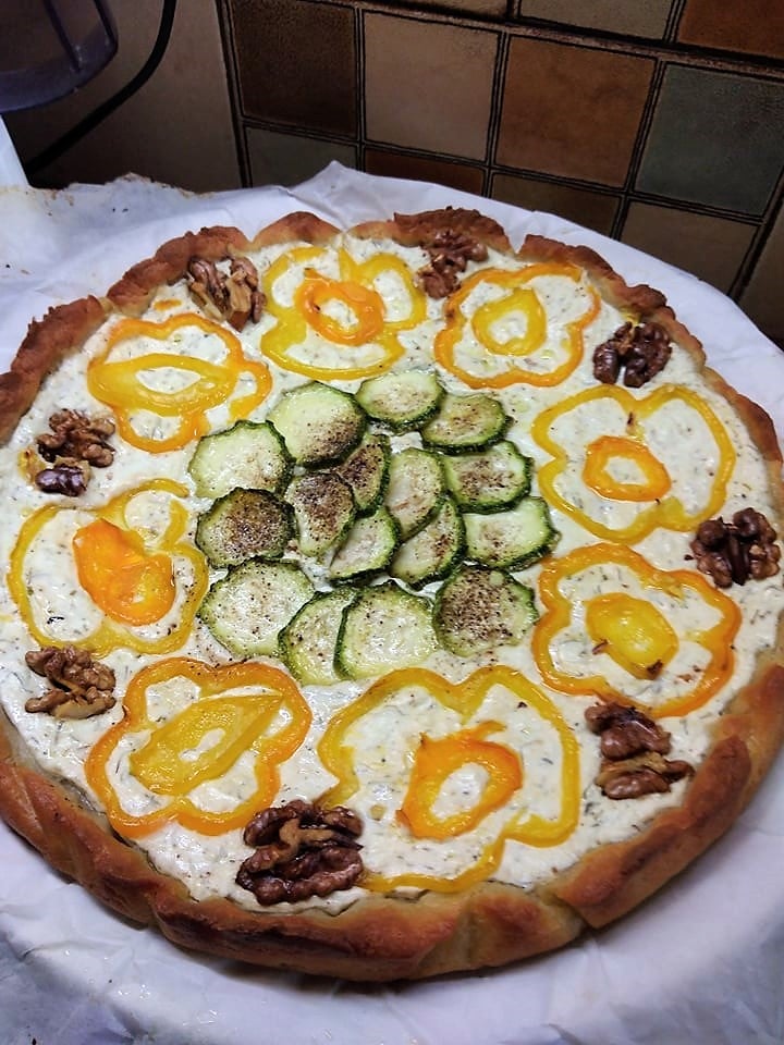 Τάρτα-με γιαούρτι-φέτα και λαχανικά-